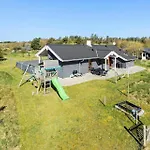 Ln1900 - Kragekæret 11 *